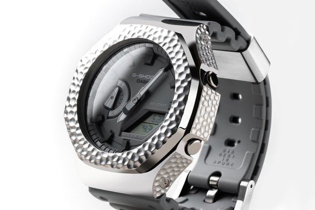 The Grand GA2100 Metal Hammer Blow Bezel - Silver